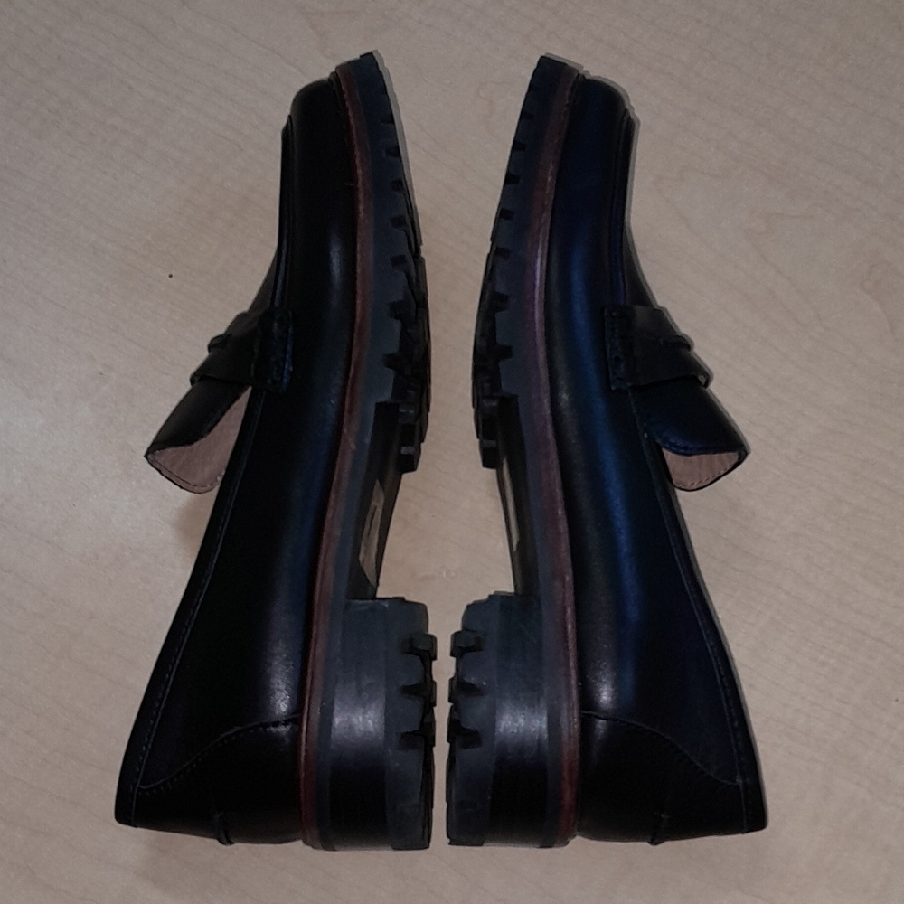 NWOT BLACK Leather Lugsole Loafers Size 8 - Picture 15 of 17